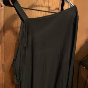 One shoulder top